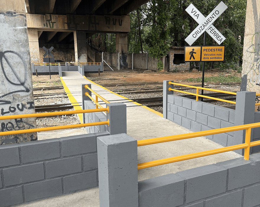 CRUZAMENTO-TRILHOS-AMD.png